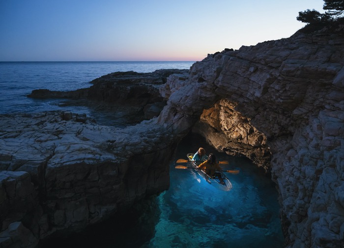 Metta Float Outdoor Adventure Stoja - Transparent Kayak Glow Night Tour to the Blue Cave